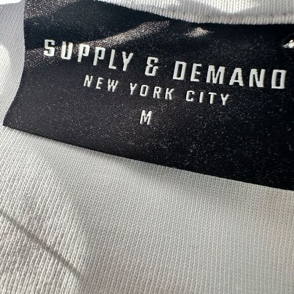 NWT Supply & Demand Men’s White Short Sleeve Tee Shirt Skull & Snakes - Size M - Picture 4 of 10